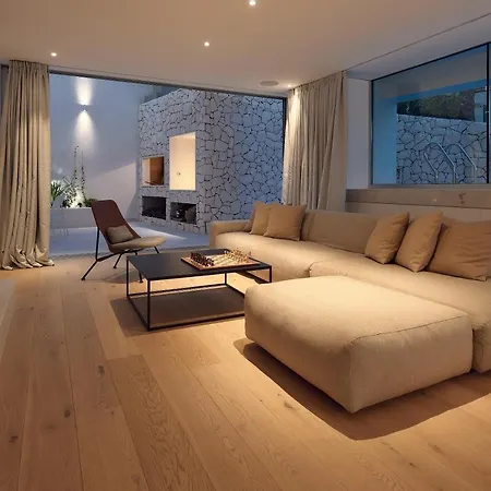 Arc - Perfect Seaside Luxury With Heated Pool 别墅 *