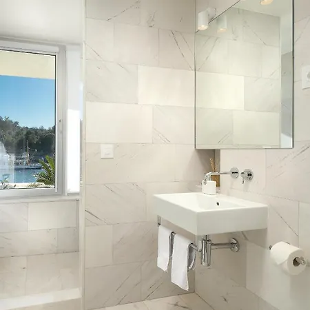 Arc - Perfect Seaside Luxury With Heated Pool 别墅 *